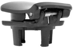 KTM - Cache Avec Clapet Pour Prise De Charge Sur VAE Avec Bosch PowerTube -Magasin De Vélos ktm cache prise de charge clapet ressort 2 3840x2160